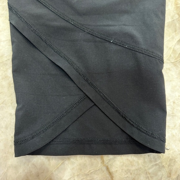 Lululemon Black Athletic Capri Pants size 12 - Picture 3 of 5